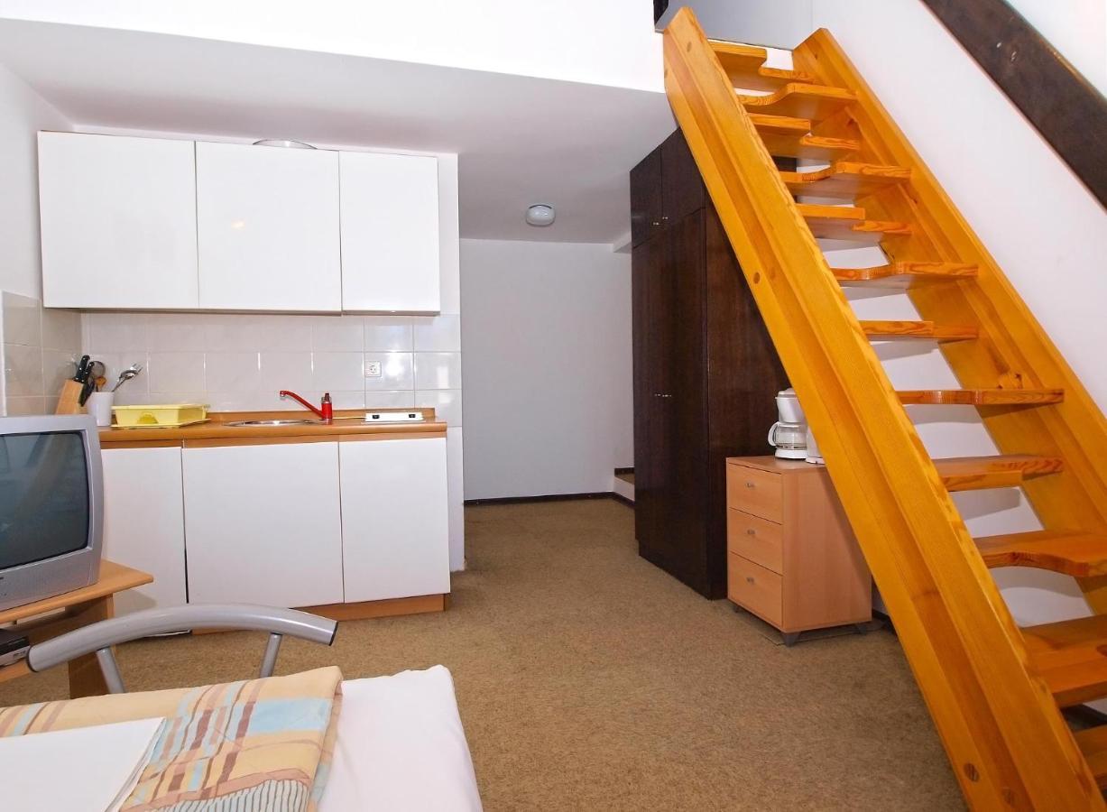 Apartments Puntizela 727 พูลา ภายนอก รูปภาพ